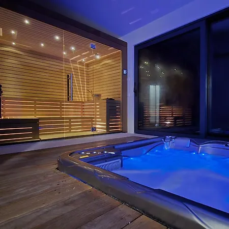 Meryema - Excellent With Sea View Villa Poreč