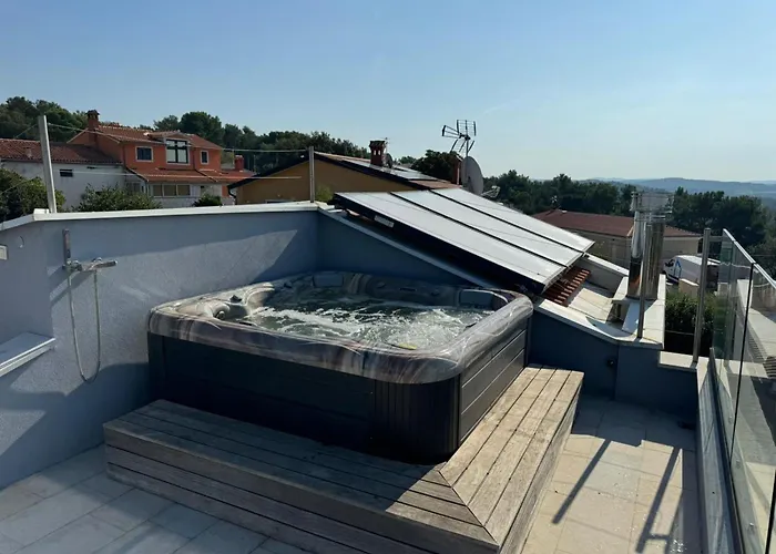 Meryema - Excellent With Sea View Porec